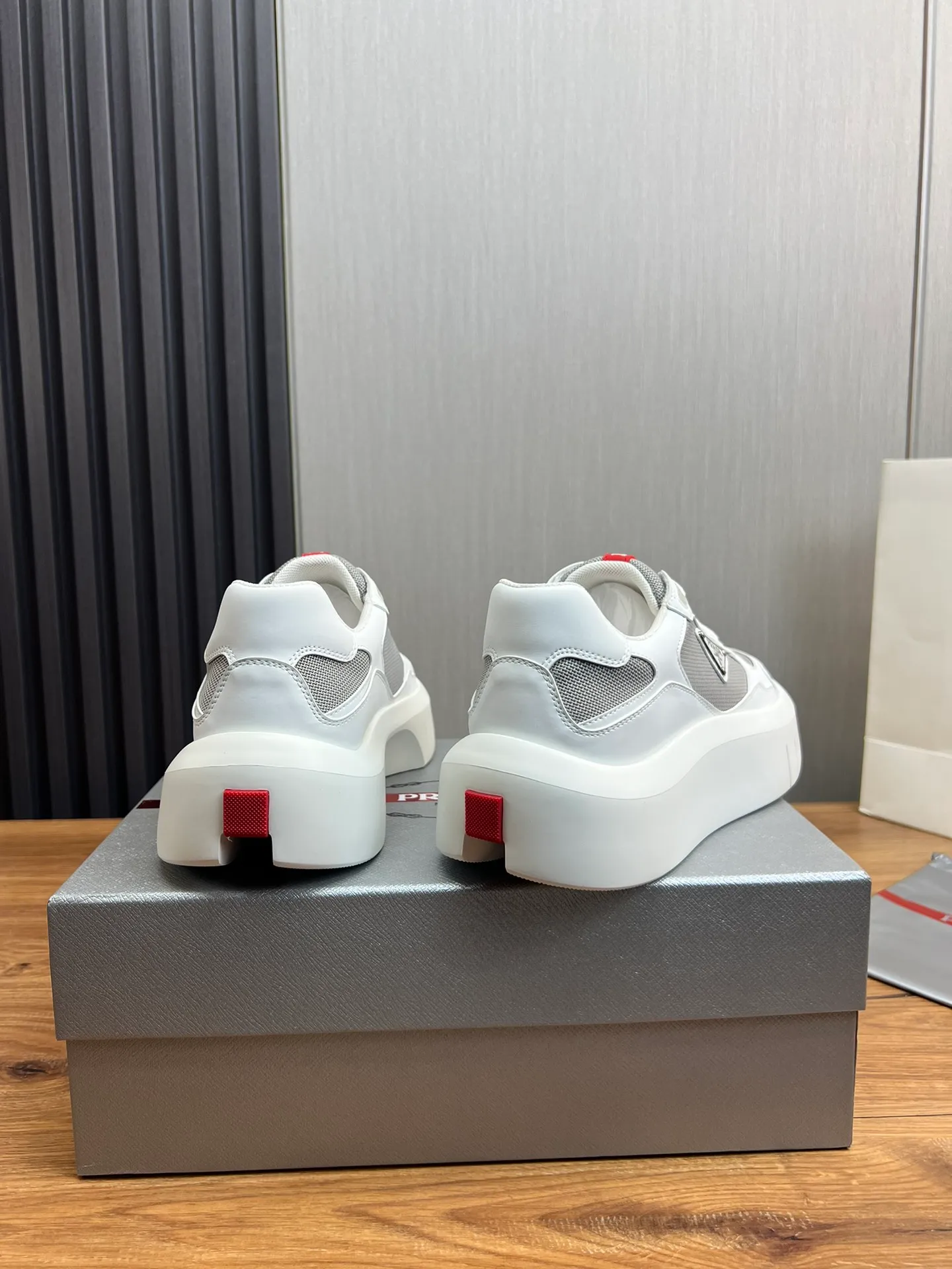 Men's shoes 💰620💰 [PRADA] Men's shoes are popular in the counter, official website is synchronized, high-quality shipments ✔️Original cowhide stitching mesh + cowhide lining, 1🆚1 replica, original original bottom, 38-45 (45 customized, non-refundable)